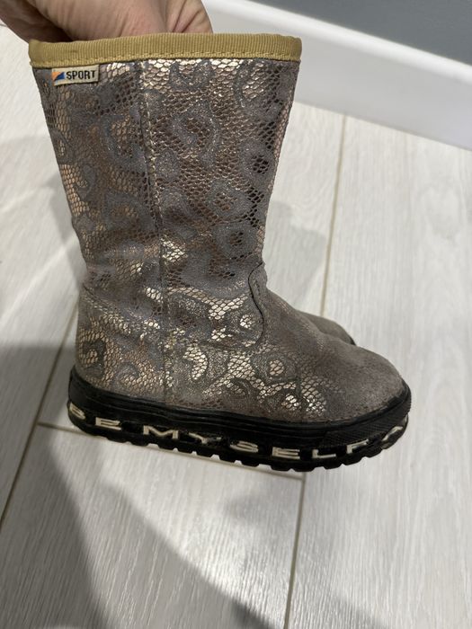 Продам обувь на девочку