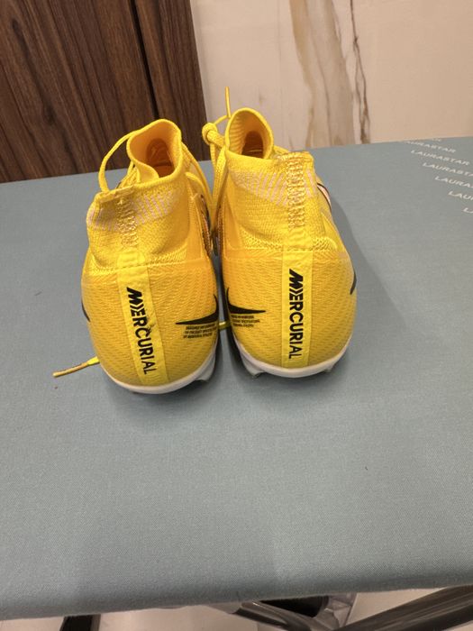 Продам бутсы для футбола