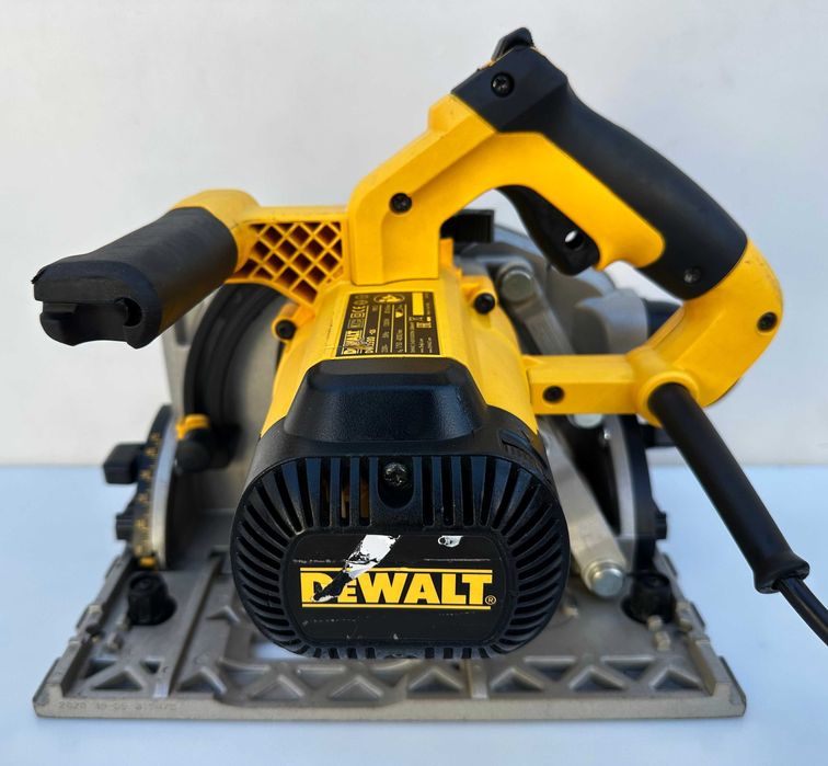 Dewalt DWS520-QS - Потапящ циркуляр 1300W перфектен!