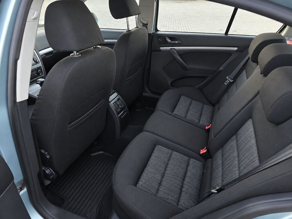 SKODA Octavia 2013 — imagine 2