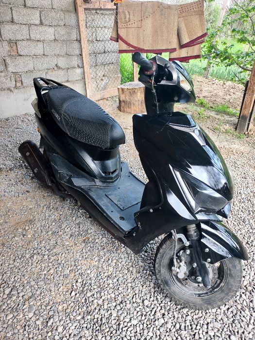 Продам мопед м8 про