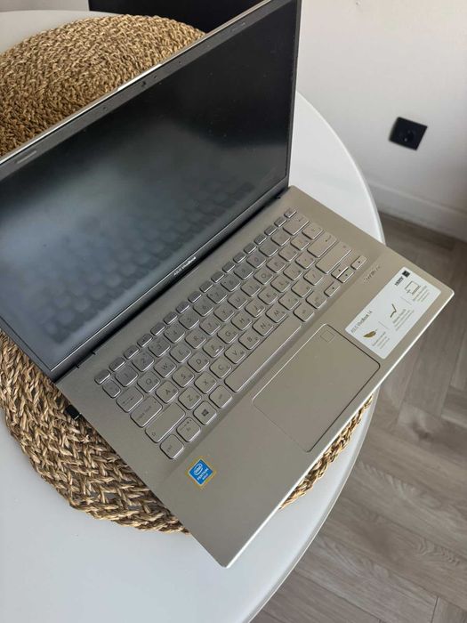 ASUS VivoBook 14 X420UA | SSD 256 ГБ | Хорошее состояние