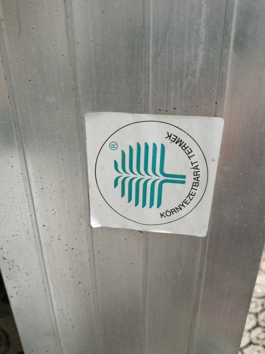 Caseta luminoasă cu neon