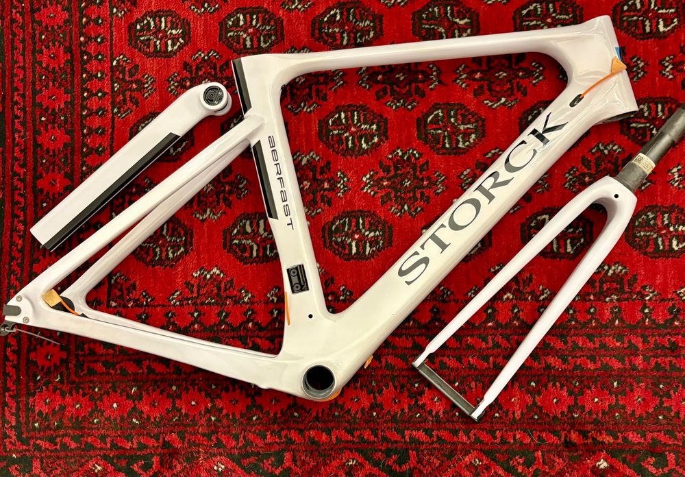 Cadru NOU (0 km) carbon Storck Aerfast Pro ciclist 160-172, rim brake