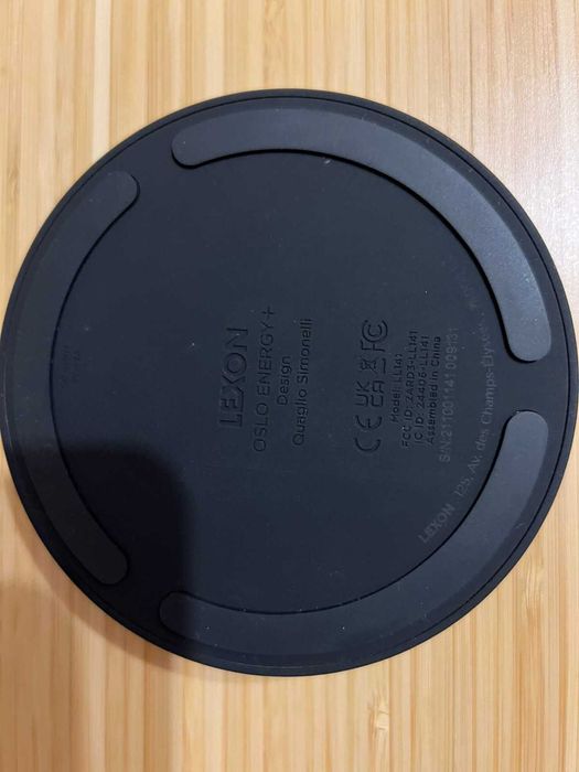 НОВО Безжично зарядно и блутуут колонка 3-в-1 Lexon Oslo Energy+