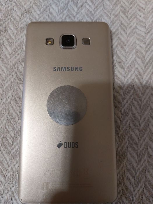 Продаётся телефон на запчасти