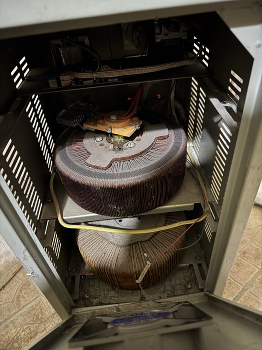 Стабилизатор напряжения 15кв