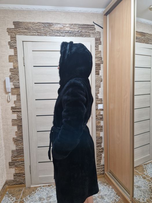 Продам шубу мутон,  оборка норка, размер 44-46