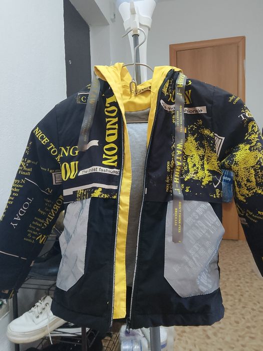 Продам куртки на мальчиков