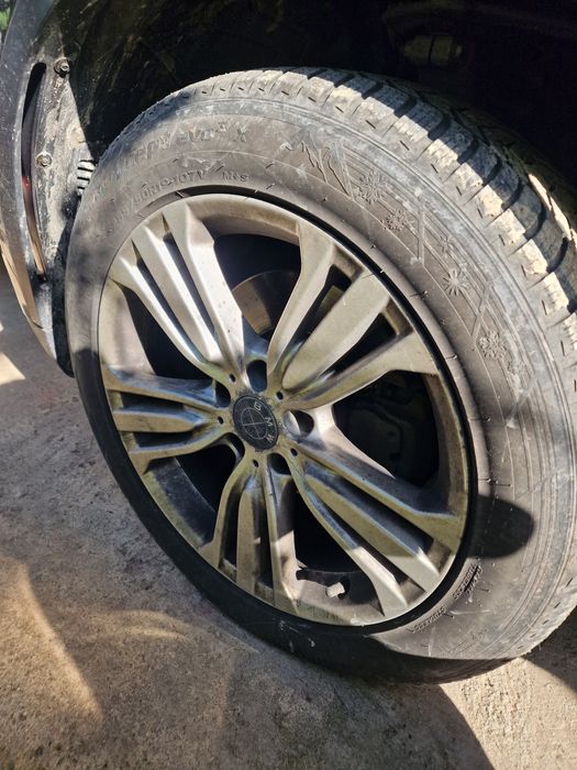 Cauciucuri BMW X5  Hankoc, 2 dimensiuni, stare foarte buna