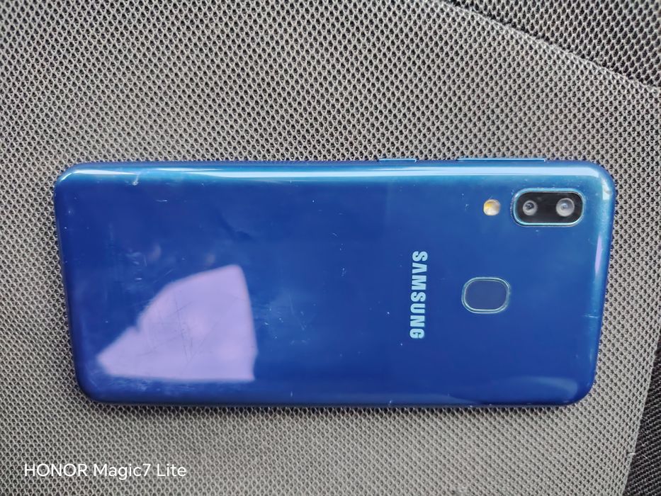 Vând Samsung A20 e
