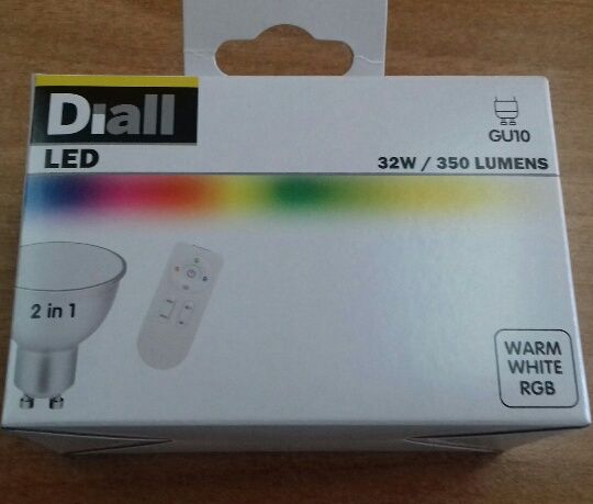 led inteligent RGB 350 lumeni + telecomanda cu baterie CR25 NOU Sigila