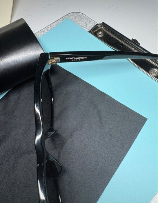 Ochelari de soare Yves Saint Laurent