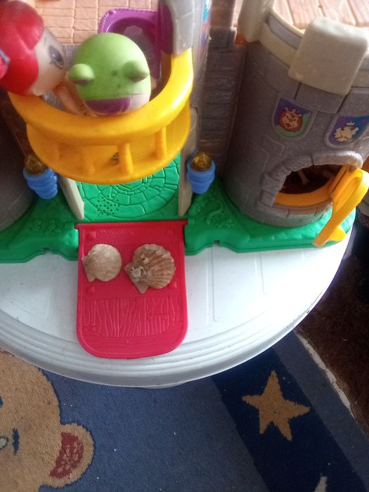 Антики-Детски замък за кукли