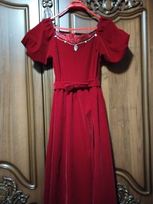 1 marta kiyilgan 2025 yil mart oyida olingan