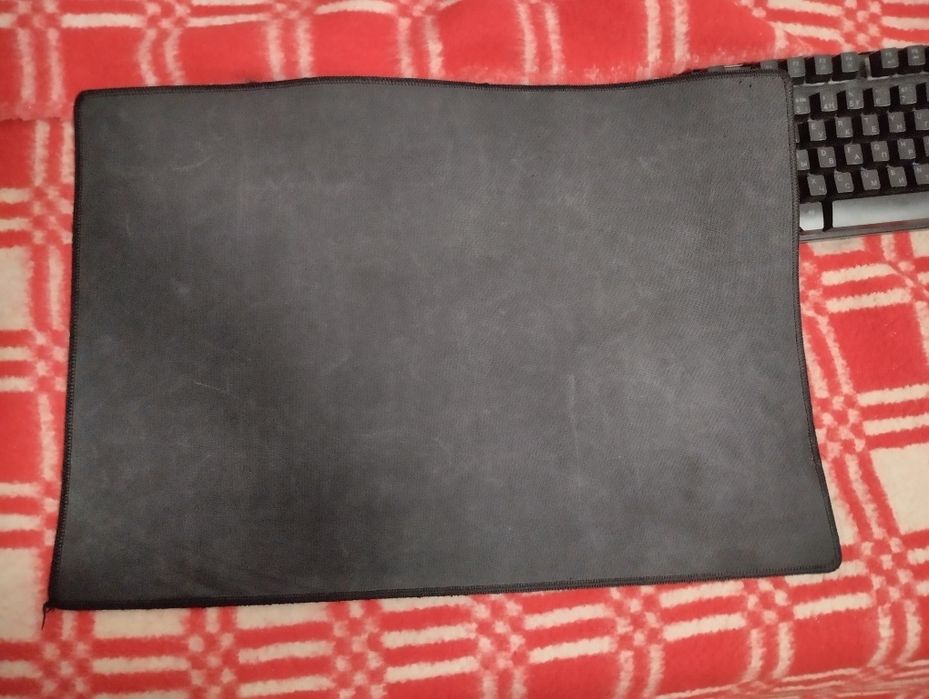 Продам Клавиатура мышьку коврик