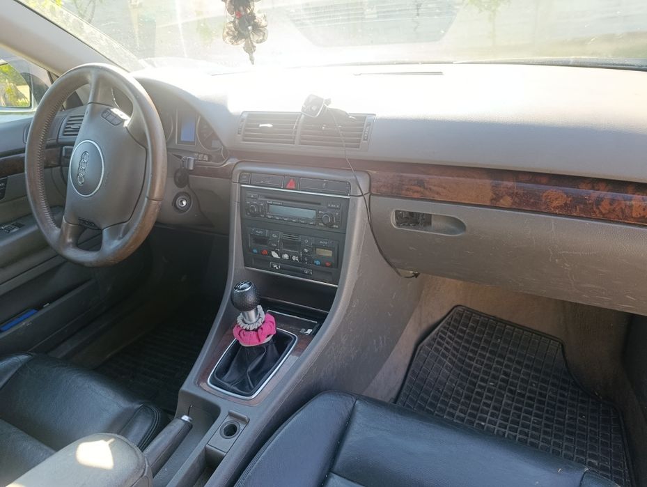 AUDI A4 0 — imagine 5