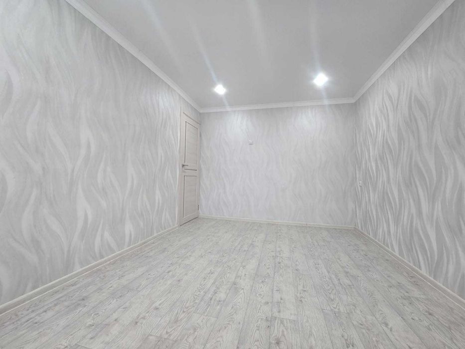 продам двухкомнатную квартиру