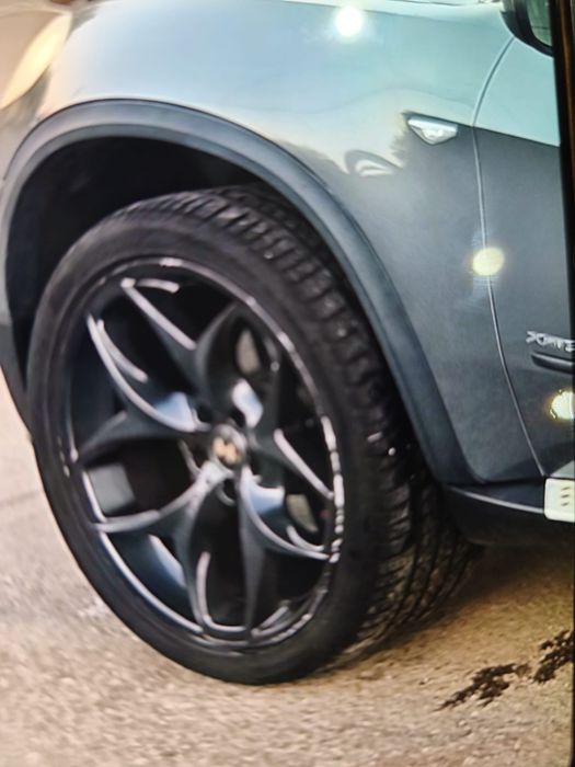Vând jante cu anvelope pe 21 in doua patimi BMW