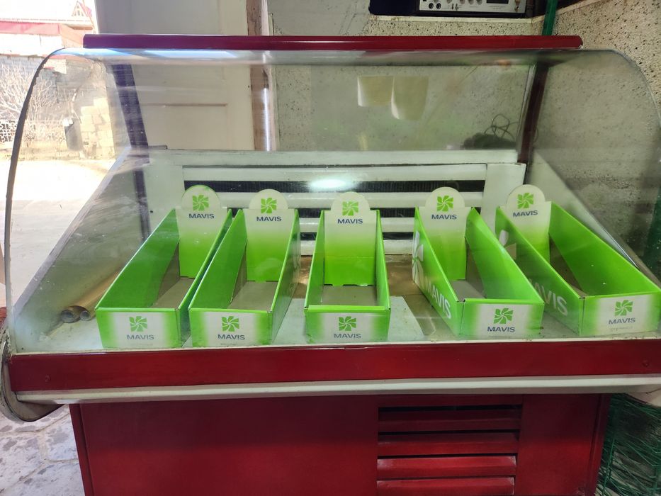 Холодильник витринный