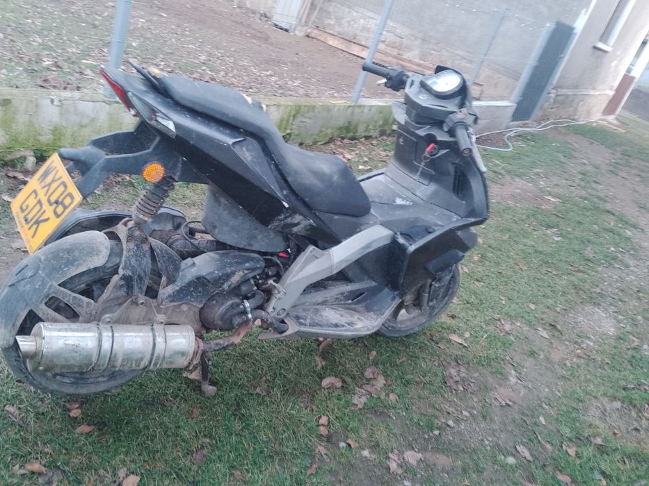 Scuter Aprilia Derbi  de 250