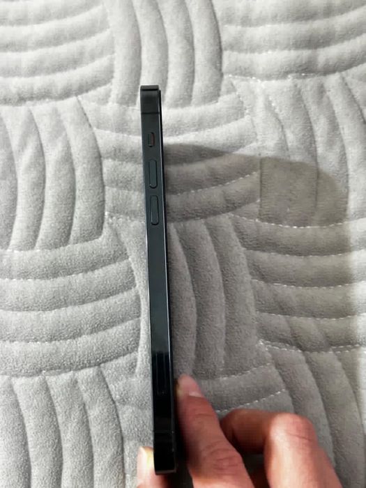 срочно продам айфон 12 про