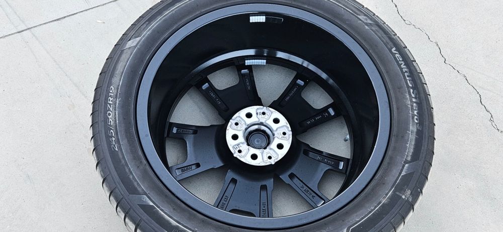 Jante BMW iX3 X3 G01 X4 G02 black edition 245 50 19 vara Hankook 2022