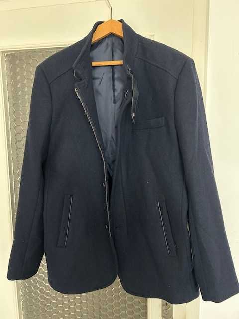 Мъжко палто, вталено, тъмно синьо