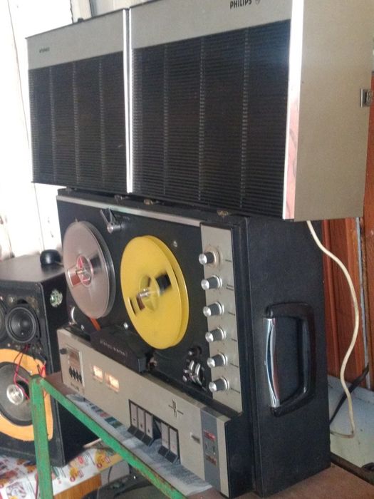 Magnetofon Philips 4408 ,preamplificator doza magnetică, deck audio Akai.