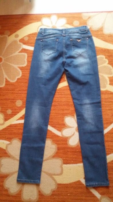 Нови дамски дънки номера 28,29,31