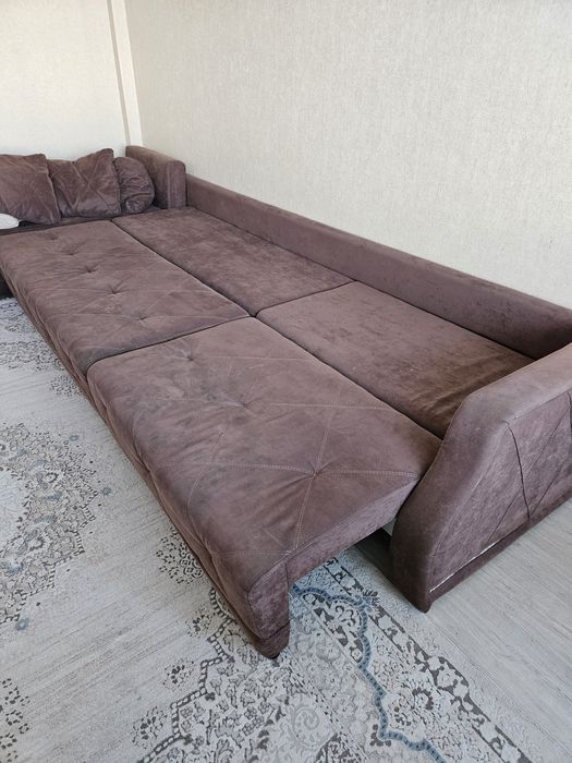 Продаю угловой диван