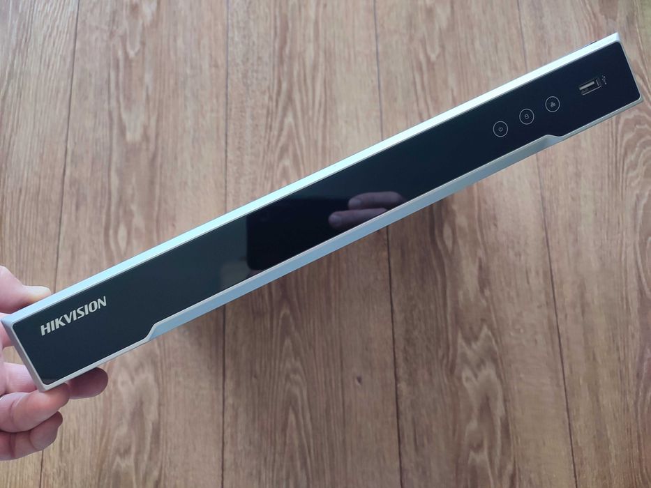 NVR HikVision DS-7608NI-K2/8P