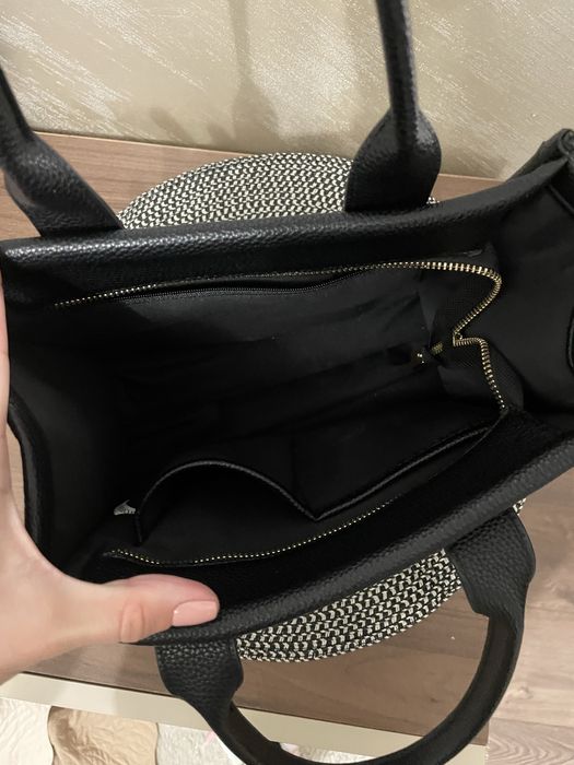 Дамска черна чанта