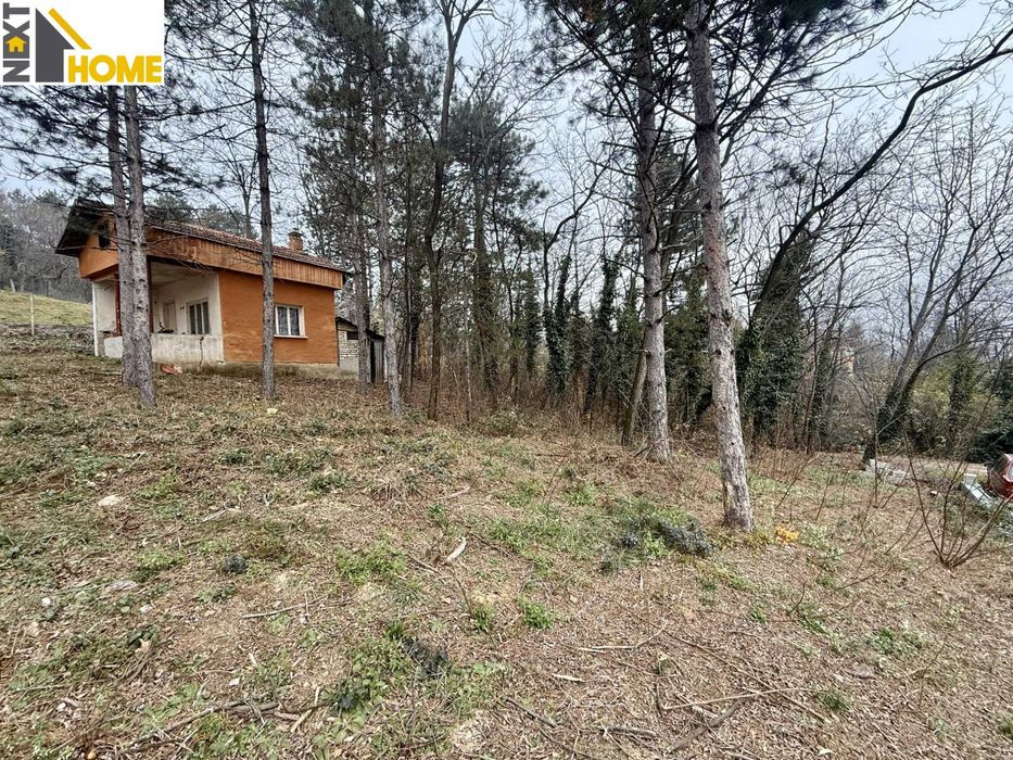 Парцел, предназначен за жилищно застрояване с. Червен