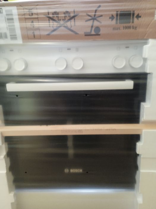 Электрическая плита Bosch.