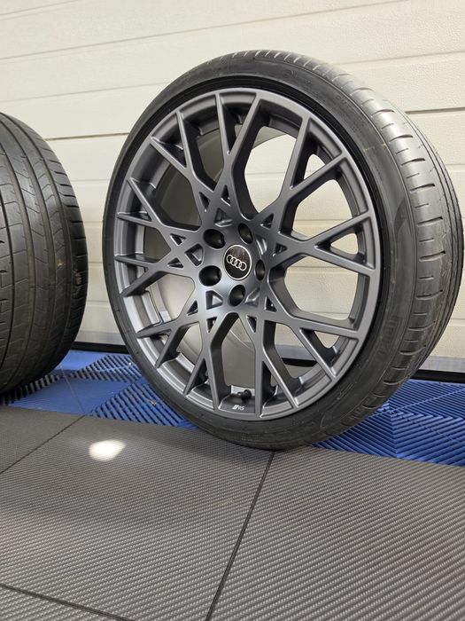 Оригинални Audi RS3 8Y 19" джанти Performance Edition Motorsport + Pirelli