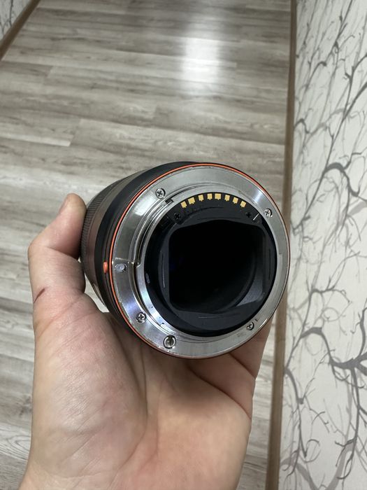 Обьектив Sony SAL75300