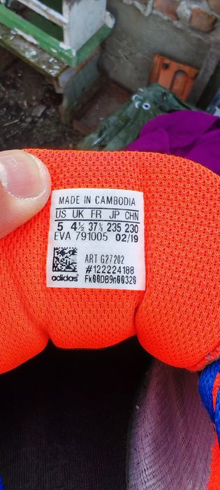 Vând haine/incaltaminte