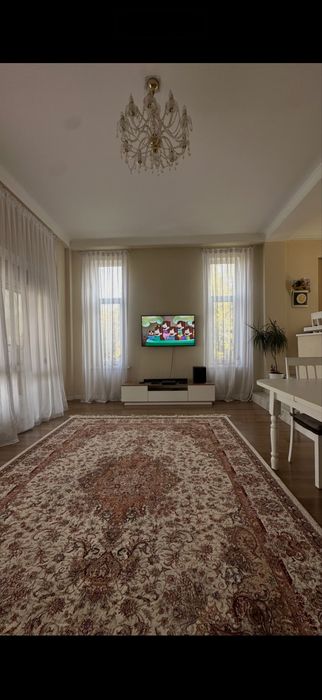 Продам 2 натуральных шерстяных ковра