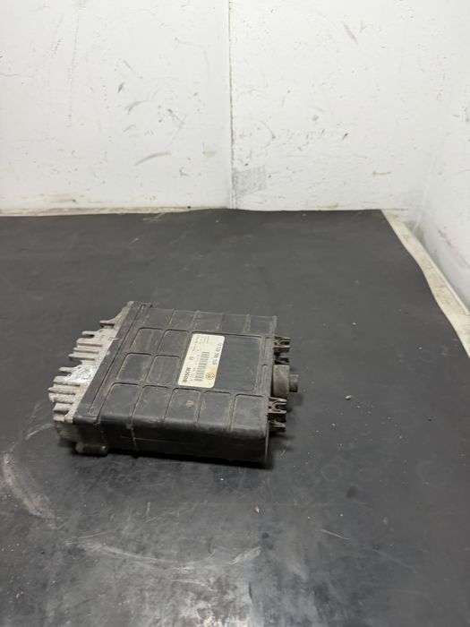 Calculator ecu motor Volkswagen Vw transporter T4 caravelle 2.5 TDI 074906021F