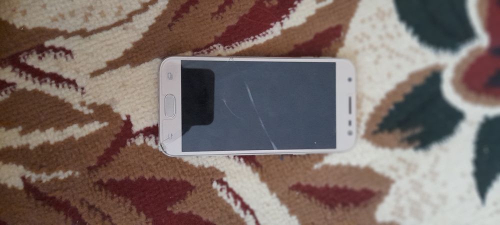 Galaxy J3 Gold 16 GB 450 ming sõm
