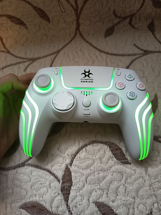 Vând controller myria . Că nou!!!