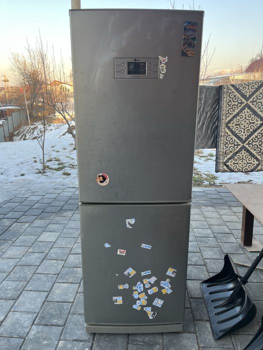 Продам холодильник