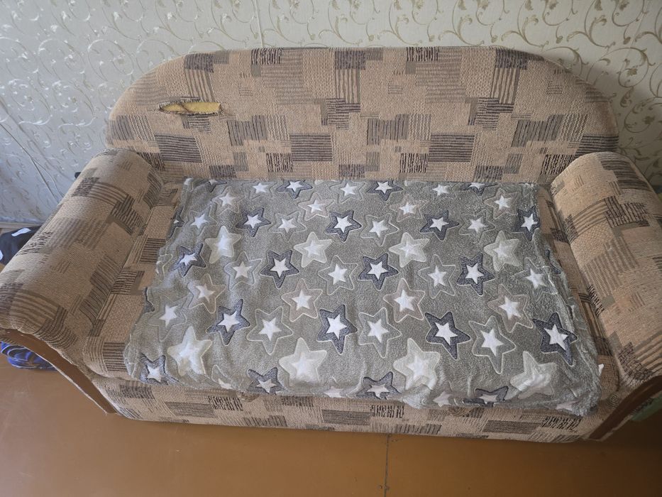 Продам диван и кресло