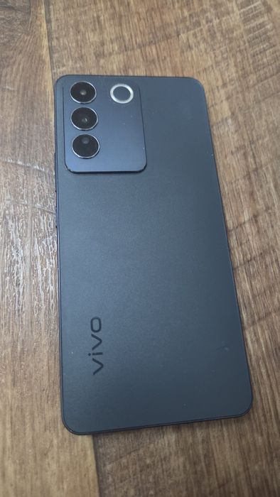 Vivo v27 e продам