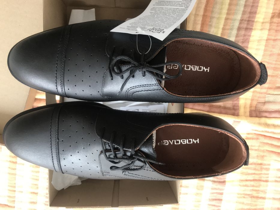 Налични  . Обувки   от  естесвенна   кожа   / нови   :  45   номер   .