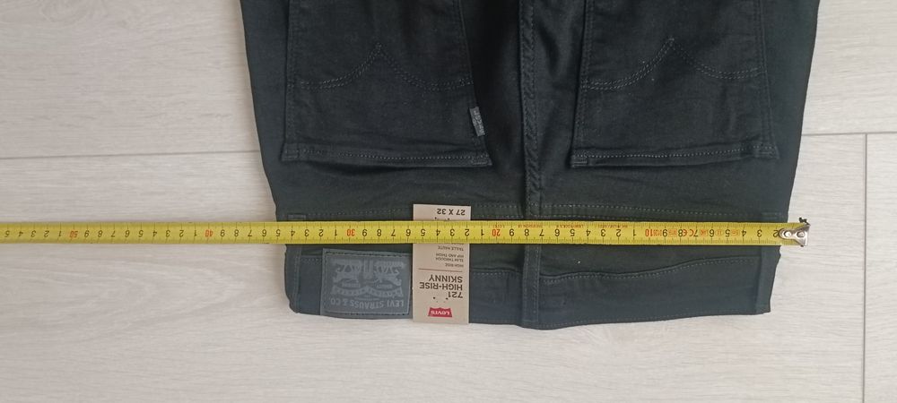 Blugi Levi Strauss dama