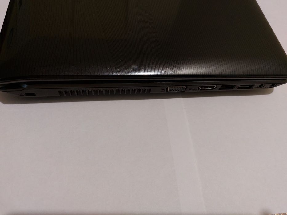 Ноутбук Asus A52J 2010