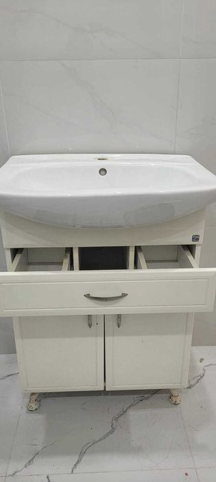 продам раковину с тумбой б/у за 5000