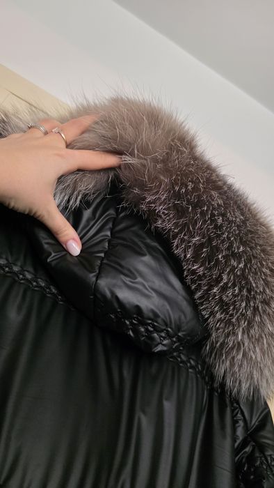 Haina de fas cu blana de vulpe